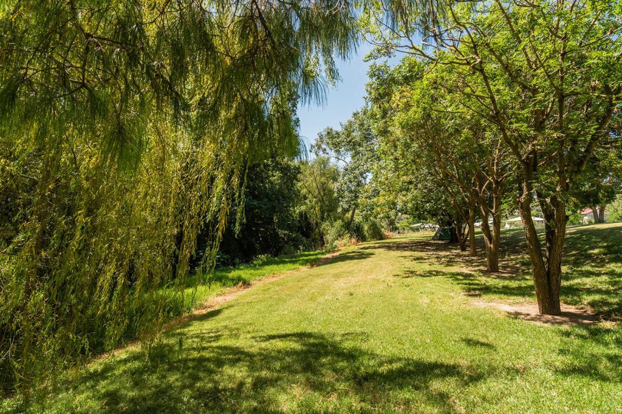 Gundagai Cabins & Tourist Park Exterior photo